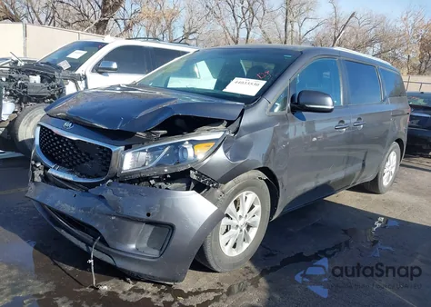 2017 Kia Sedona Lx z USA, uszkodzony, nr VIN KNDMB5C10H6337922